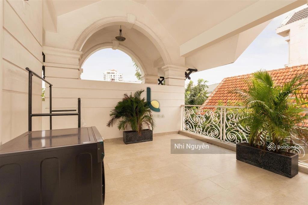Cho thuê villa quận 2 500m2 6pn nội thất đầy đủ, vị trí thuận tiện,  xem nhà