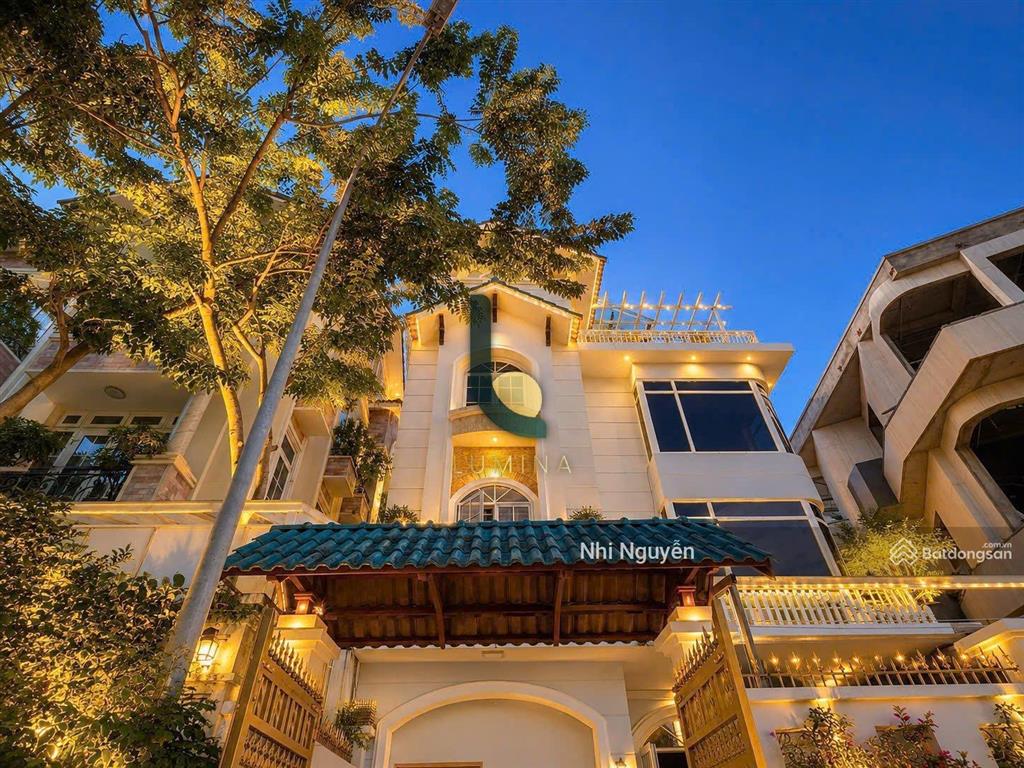 Cho thuê villa quận 2 200m2 7pn nội thất đầy đủ, vị trí thuận tiện,  xem nhà