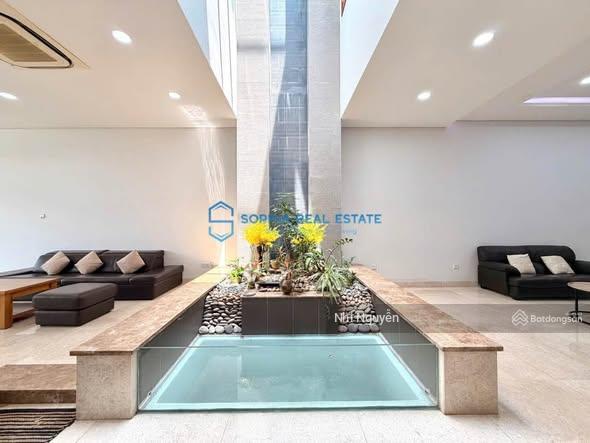 Cho thuê villa quận 2 250m2 5pn nội thất đầy đủ, vị trí thuận tiện,  xem nhà