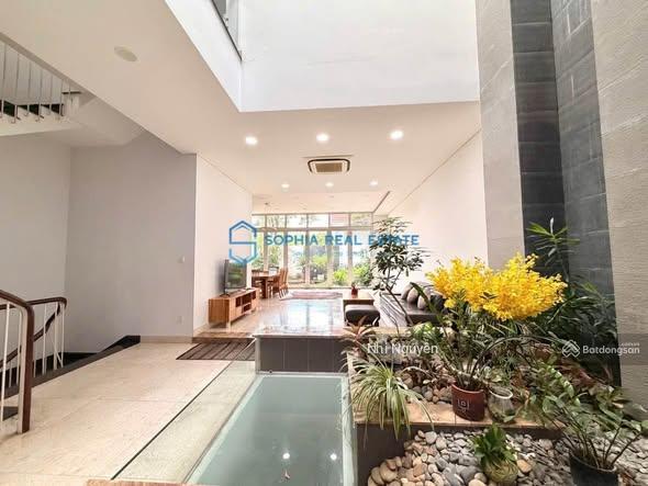 Cho thuê villa quận 2 250m2 5pn nội thất đầy đủ, vị trí thuận tiện,  xem nhà