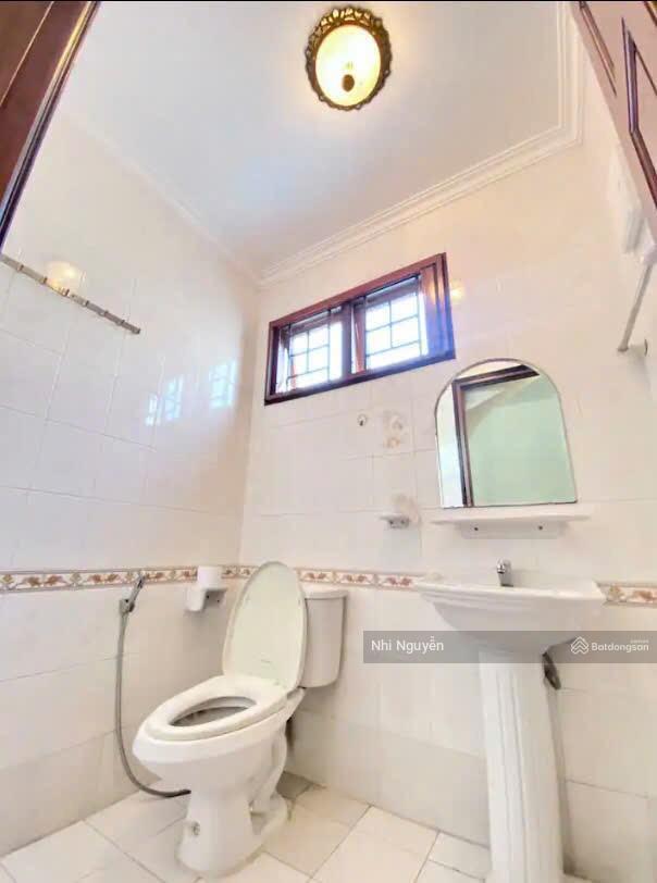 Cho thuê villa quận 2 250m2 4pn nội thất đầy đủ, vị trí thuận tiện,  xem nhà