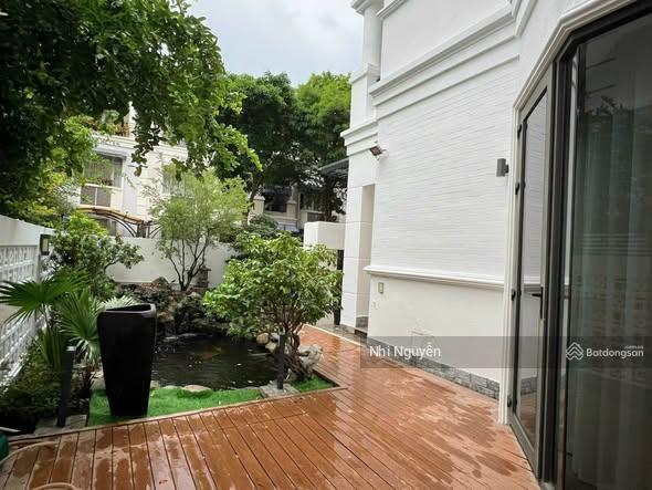 Cho thuê villa quận 7 272m2 4pn nội thất đầy đủ, vị trí thuận tiện,  xem nhà