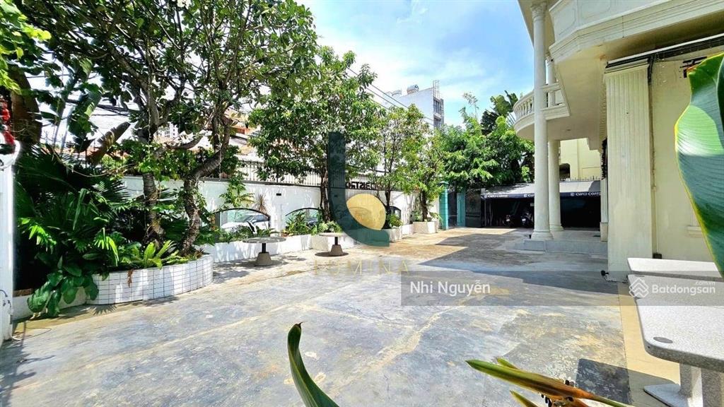 Cho thuê villa quận 2 820m2 nội thất đầy đủ, vị trí thuận tiện,  xem nhà