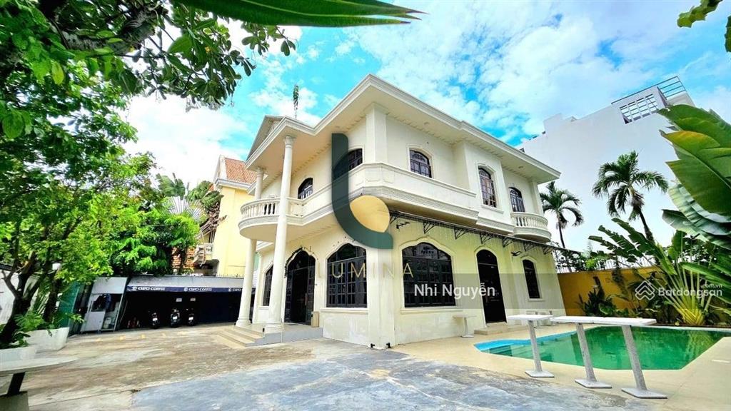 Cho thuê villa quận 2 820m2 nội thất đầy đủ, vị trí thuận tiện,  xem nhà