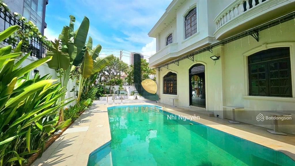 Cho thuê villa quận 2 820m2 nội thất đầy đủ, vị trí thuận tiện,  xem nhà