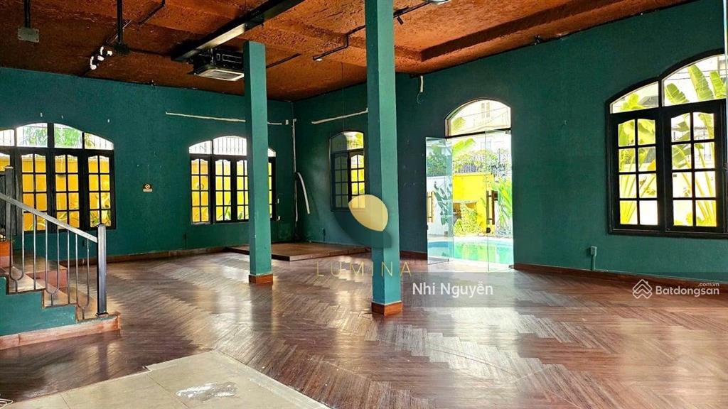 Cho thuê villa quận 2 820m2 nội thất đầy đủ, vị trí thuận tiện,  xem nhà