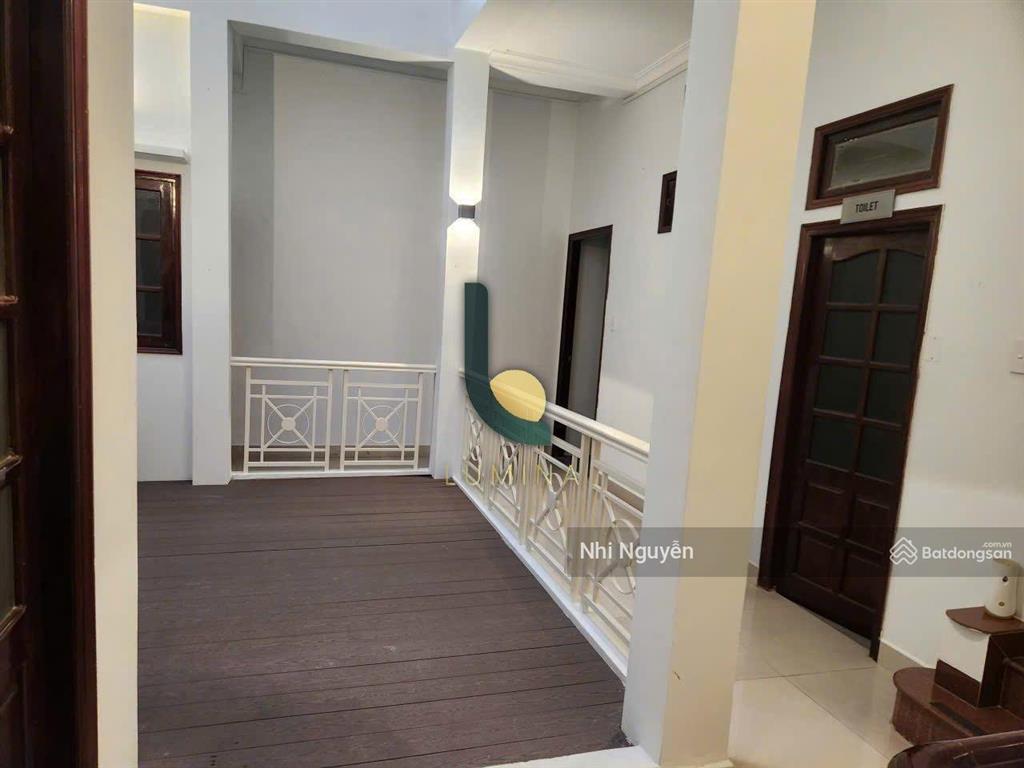 Cho thuê villa quận 2 600m2 6pn nội thất đầy đủ, vị trí thuận tiện,  xem nhà