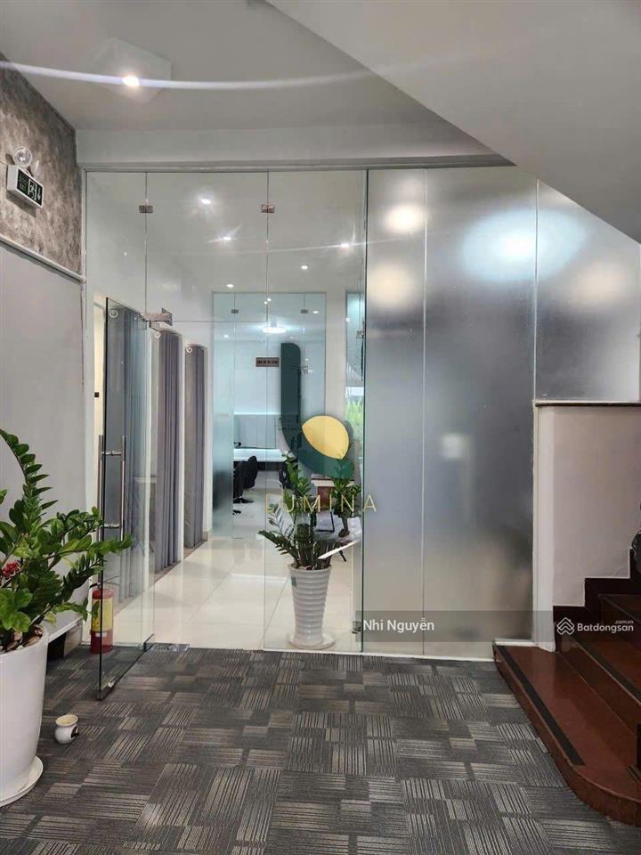 Cho thuê villa quận 2 600m2 6pn nội thất đầy đủ, vị trí thuận tiện,  xem nhà