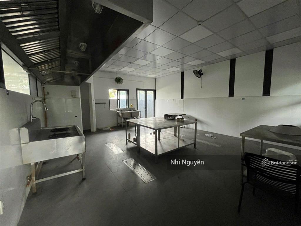 Cho thuê mặt bằng kinh doanh quận 2 320m2