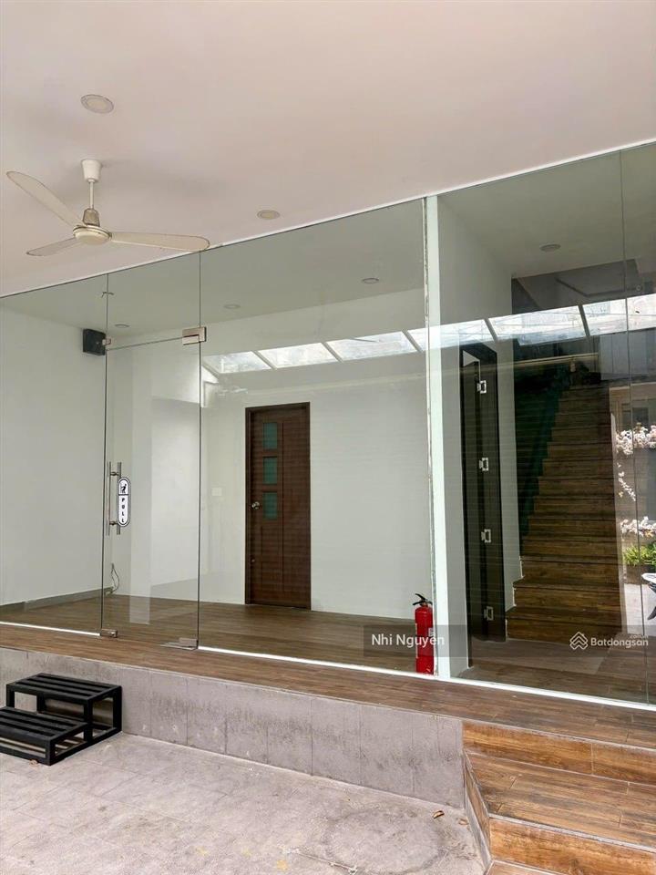 Cho thuê nhà phố quận 2 98m2 5pn nội thất đầy đủ, vị trí thuận tiện,  xem nhà