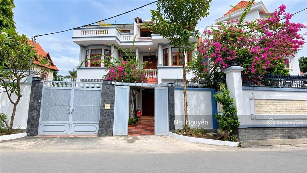 Cho thuê nhà phố quận 2 150m2 4pn