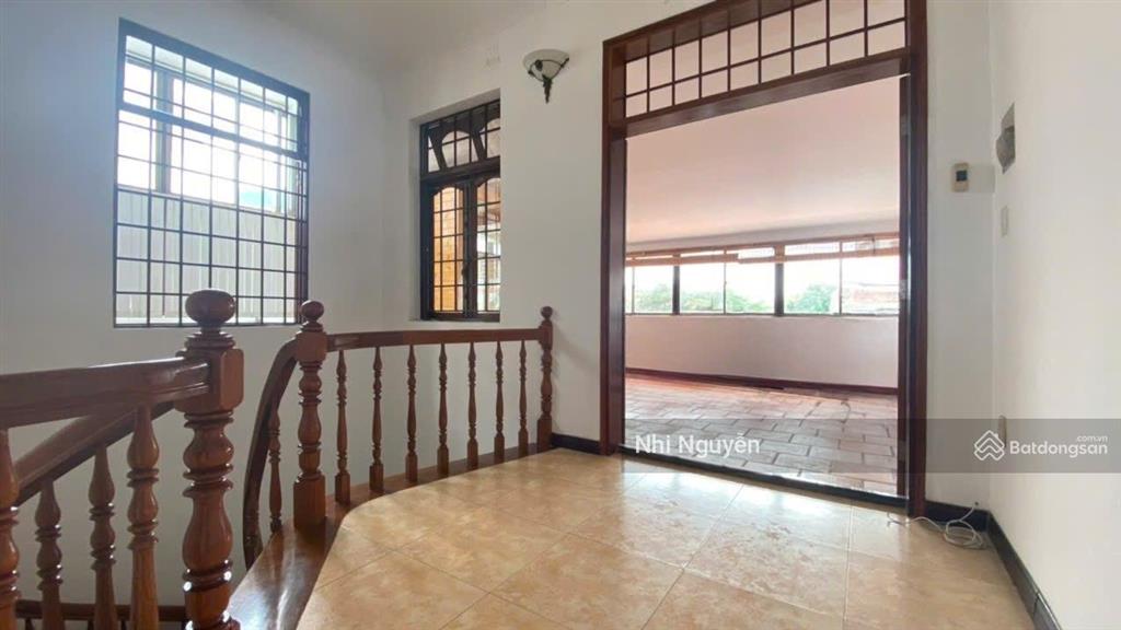Cho thuê nhà phố quận 2 150m2 4pn