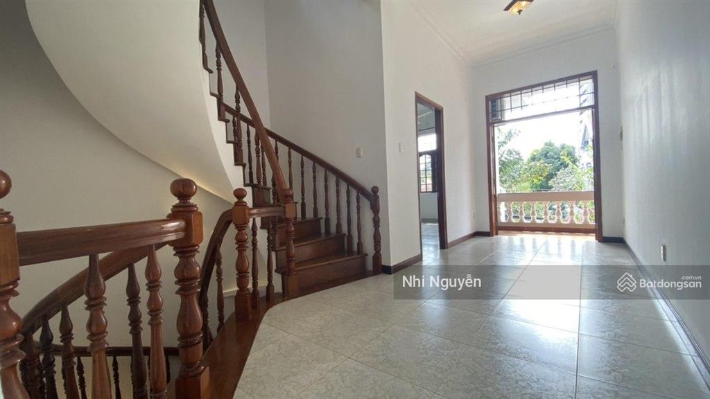 Cho thuê nhà phố quận 2 150m2 4pn