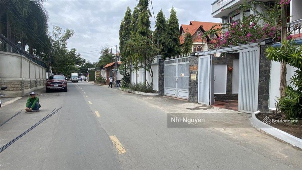 Cho thuê nhà phố quận 2 150m2 4pn