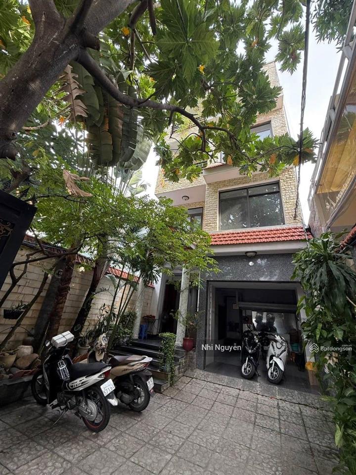 Cho thuê nhà phố quận 2 180m2 4pn