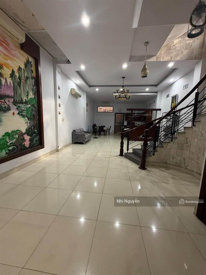 Cho thuê nhà phố quận 2 180m2 4pn