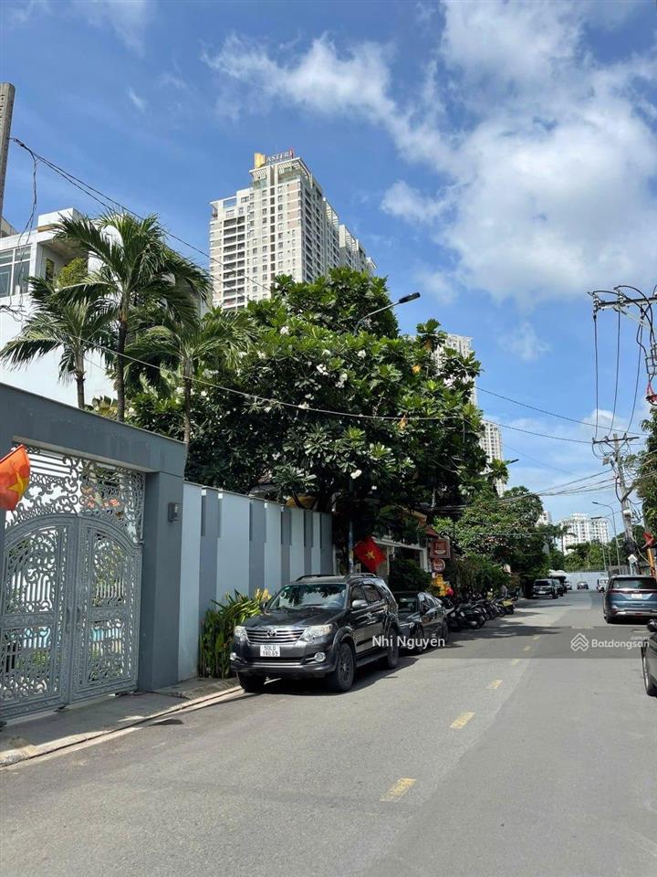 Cho thuê nhà phố quận 2 180m2 4pn