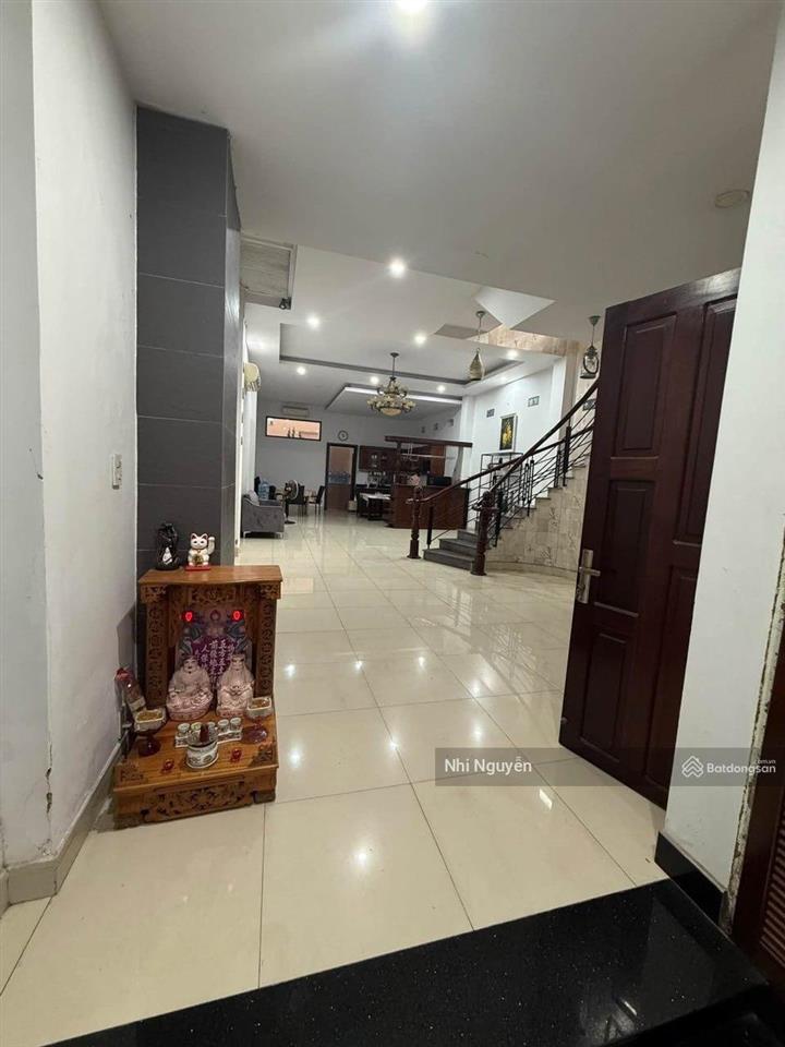 Cho thuê nhà phố quận 2 180m2 4pn