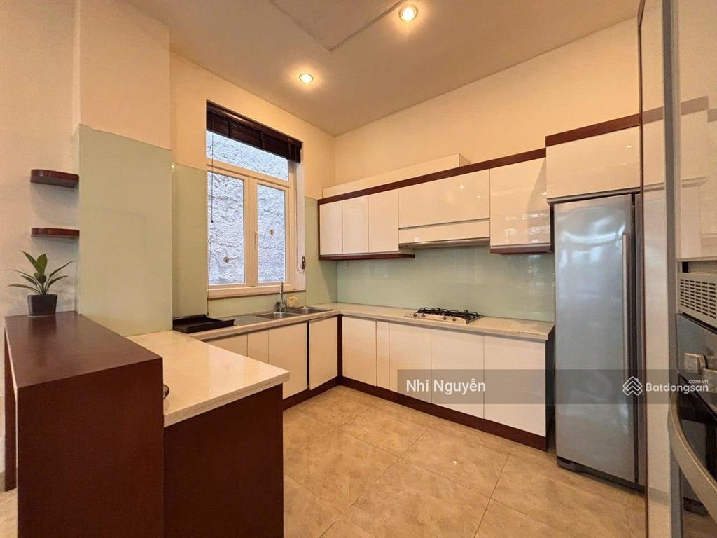 Cho thuê villa quận 2 364m2 4pn nội thất đầy đủ, vị trí thuận tiện,  xem nhà