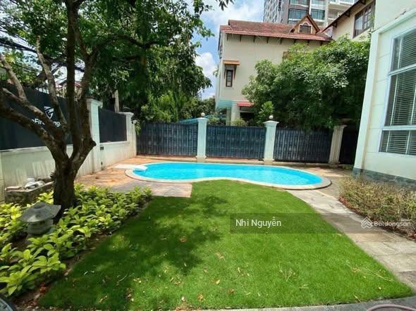 Cho thuê villa quận 2 368m2 6pn nội thất đầy đủ, vị trí thuận tiện,  xem nhà