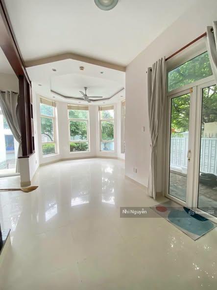 Cho thuê villa quận 2 368m2 6pn nội thất đầy đủ, vị trí thuận tiện,  xem nhà
