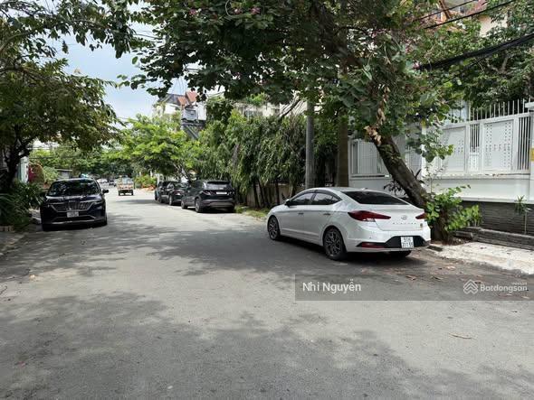 Cho thuê villa quận 2 368m2 6pn nội thất đầy đủ, vị trí thuận tiện,  xem nhà