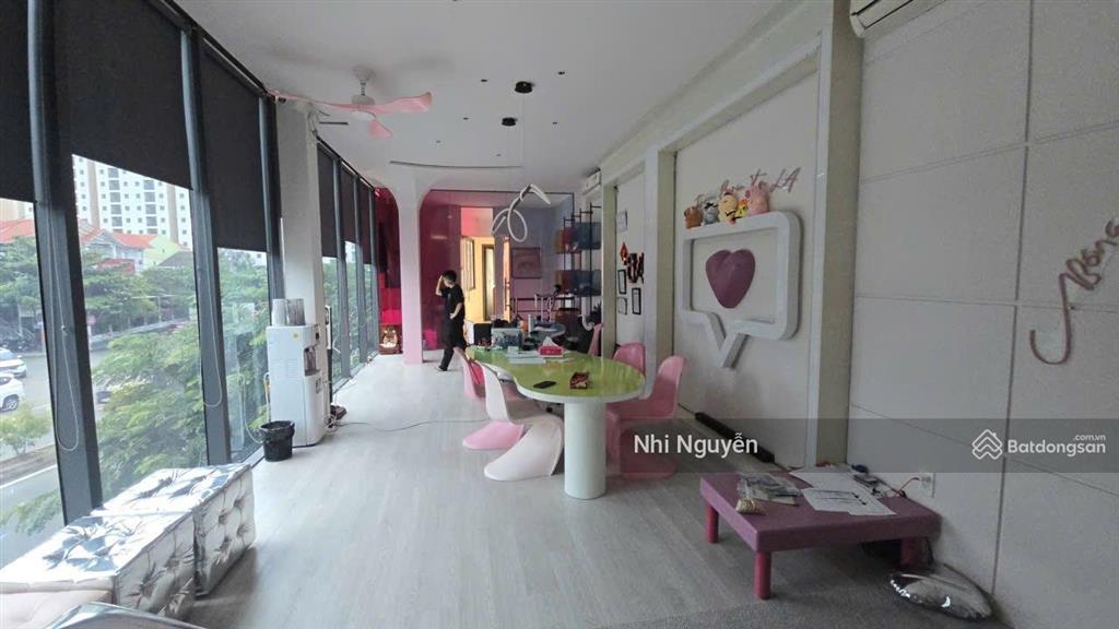 Cho thuê mặt bằng kinh doanh quận 2 220m2