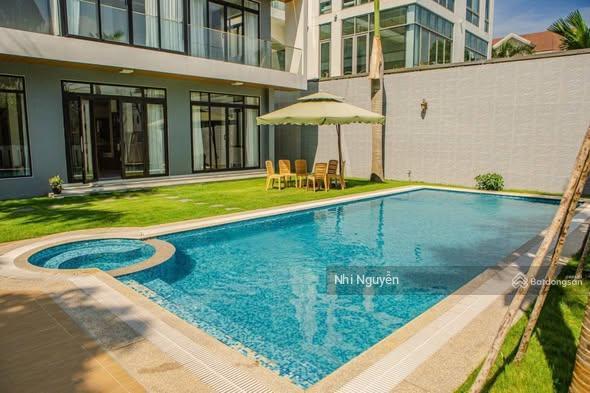Cho thuê villa quận 2 800m2 5pn nội thất đầy đủ, vị trí thuận tiện,  xem nhà