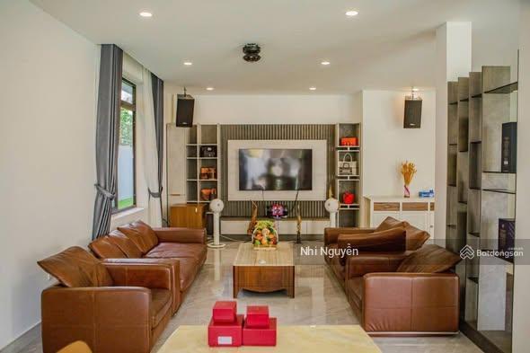 Cho thuê villa quận 2 800m2 5pn nội thất đầy đủ, vị trí thuận tiện,  xem nhà