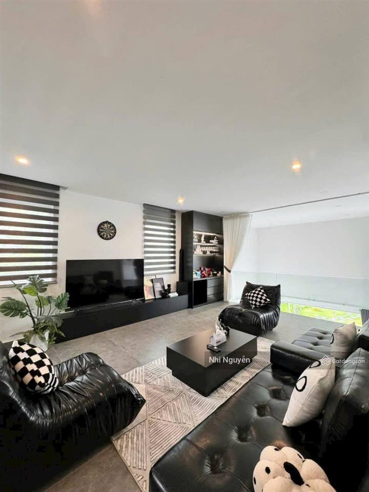 Cho thuê villa quận 2 400m2 5pn nội thất đầy đủ, vị trí thuận tiện,  xem nhà
