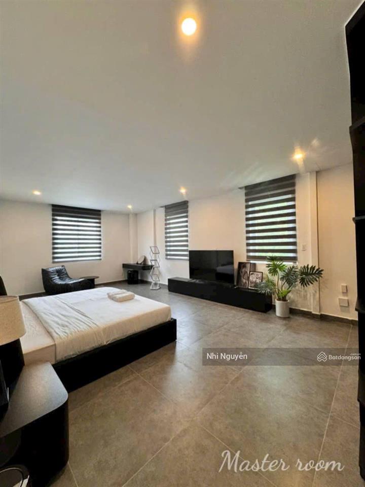 Cho thuê villa quận 2 400m2 5pn nội thất đầy đủ, vị trí thuận tiện,  xem nhà