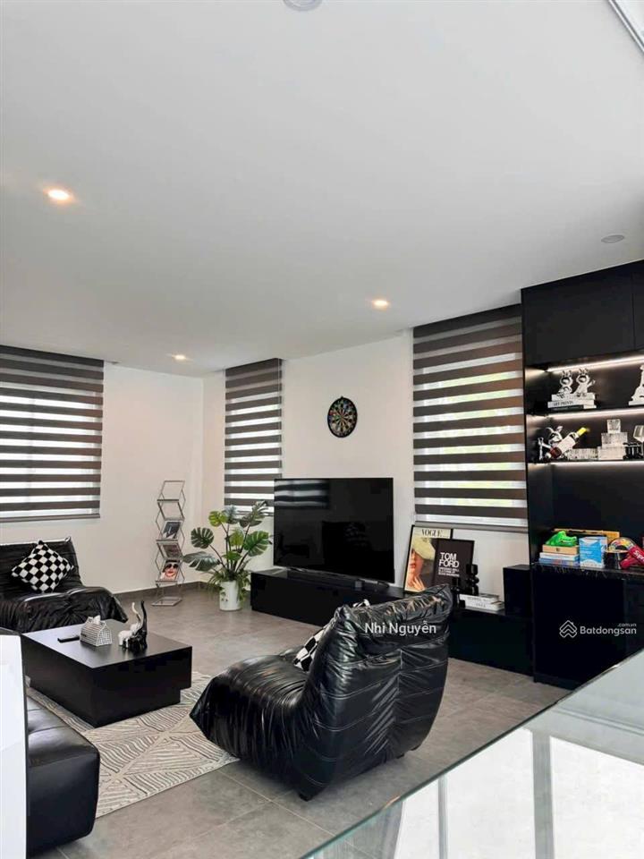 Cho thuê villa quận 2 400m2 5pn nội thất đầy đủ, vị trí thuận tiện,  xem nhà