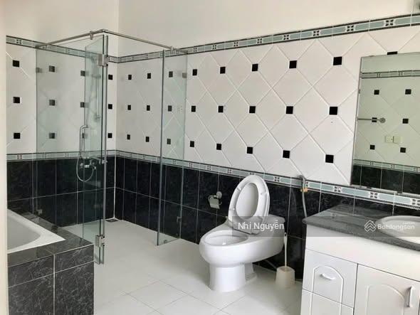 Cho thuê villa quận 2 1053m2 5pn nội thất đầy đủ, vị trí thuận tiện,  xem nhà