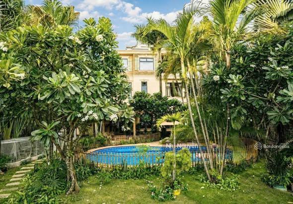 Cho thuê villa quận 2 1400m2 5pn nội thất đầy đủ, vị trí thuận tiện,  xem nhà