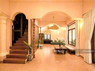 Cho thuê villa quận 2 1400m2 5pn nội thất đầy đủ, vị trí thuận tiện,  xem nhà