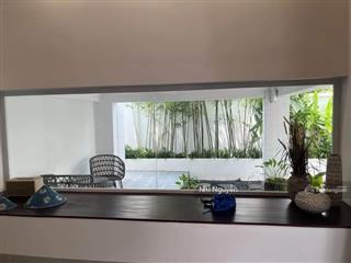 Cho thuê villa quận 2 160m2 4pn nội thất đầy đủ, vị trí thuận tiện,  xem nhà