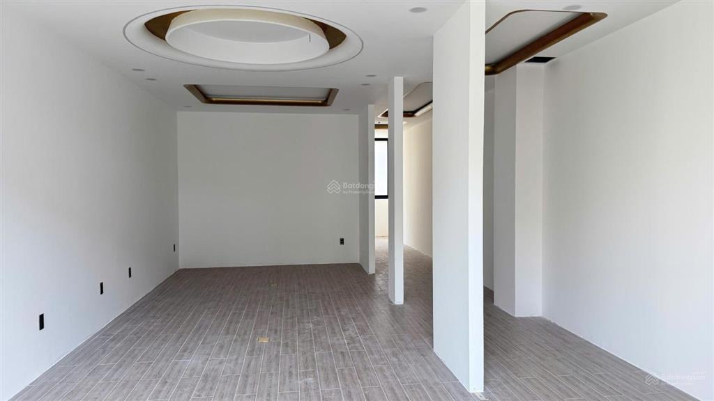 Cho thuê nhà phố soho setup sẵn văn phòng, có thang máy, vào làm việc ngay chỉ 30 triệu/tháng