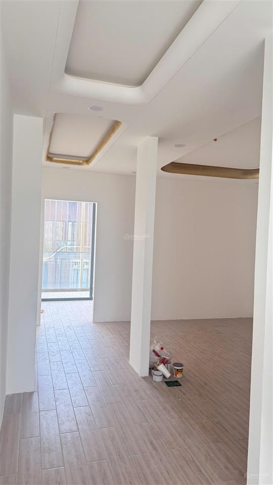 Cho thuê nhà phố soho setup sẵn văn phòng, có thang máy, vào làm việc ngay chỉ 30 triệu/tháng