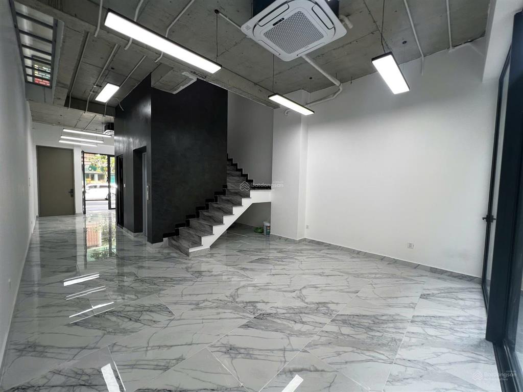 Toà nhà văn phòng 5 tầng, giá tốt 25tr, hoàn thiện nội thất 50tr, căn góc 65tr, nhận nhà ngay