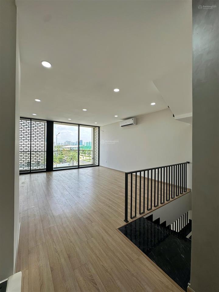 Giỏ hàng hot giá tốt nhất 31 tỷ, view công viên 35 tỷ, căn góc 42 tỷ, đã có sổ hồng, xem nhà 24/7