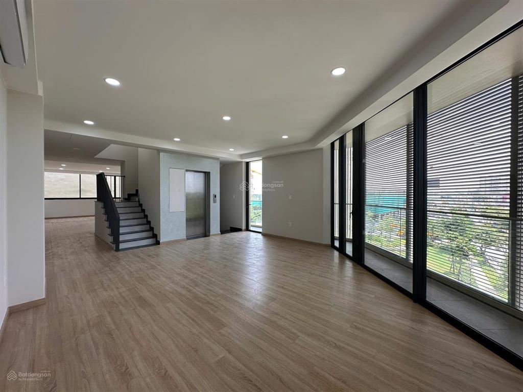 Giỏ hàng hot giá tốt nhất 31 tỷ, view công viên 35 tỷ, căn góc 42 tỷ, đã có sổ hồng, xem nhà 24/7