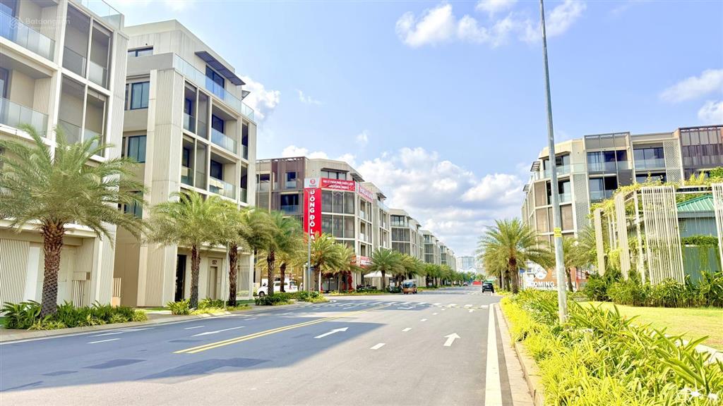 Giỏ hàng hot giá tốt nhất 31 tỷ, view công viên 35 tỷ, căn góc 42 tỷ, đã có sổ hồng, xem nhà 24/7