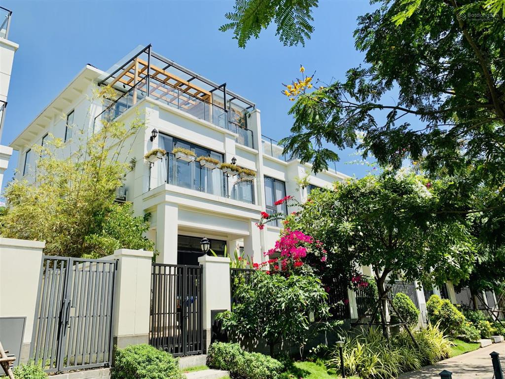 Bán gấp phố 17,5 tỷ hoàn thiện nội thất. gọi ngay, xem nhà liền, công chứng ngay