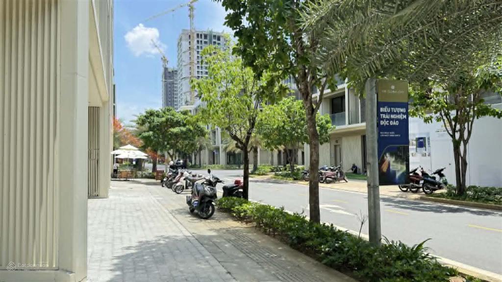 Cho thuê căn góc soho the global city 65tr/tháng 140m2 đất thang máy 2 mặt thoáng