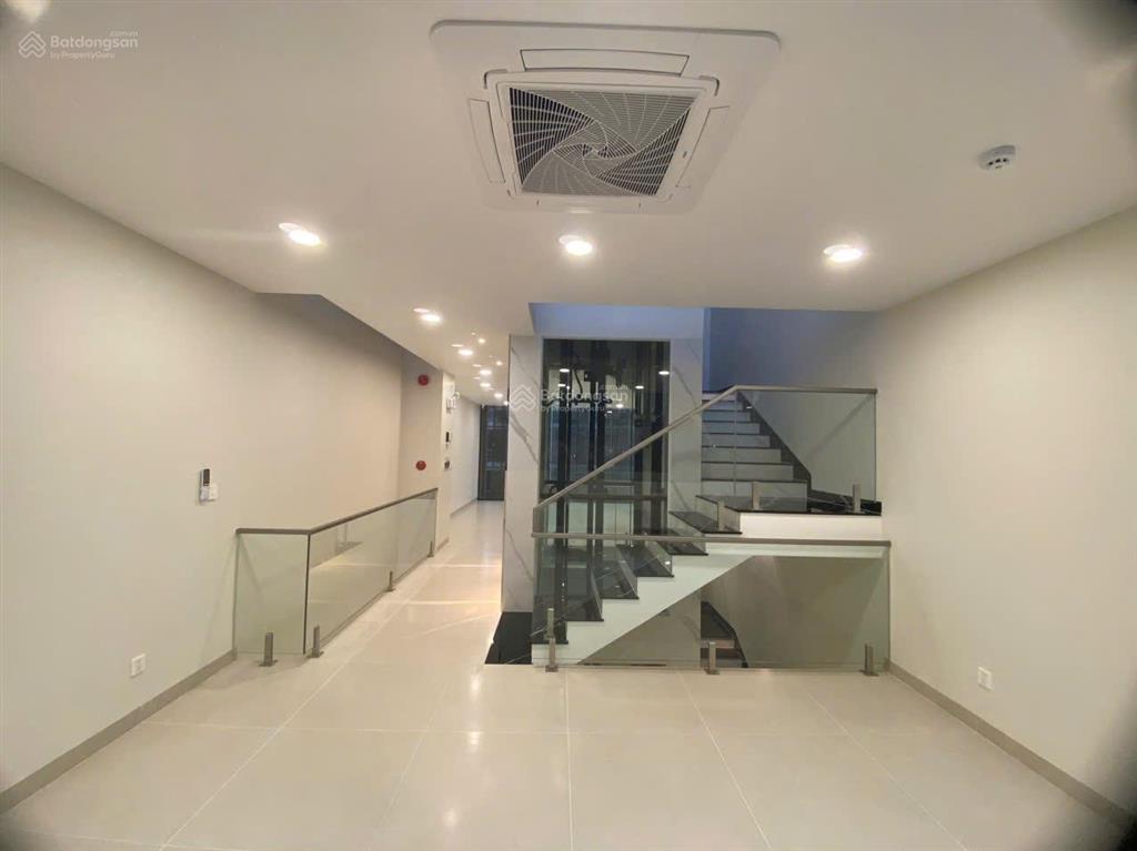 Cho thuê văn phòng soho the global city 346m sàn thang máy giá 60tr/tháng