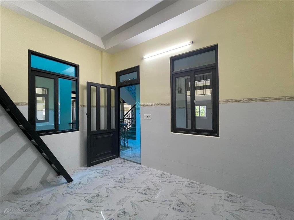 Cho thuê nhà trọ cao cấp  gần trường đh tài chính marketing, đh gtvt, khu cnc  có máy lạnh