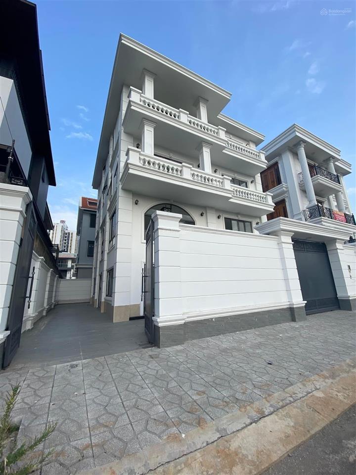 Cho thuê phòng full ngay khu cnc  25m2 thang máy  camera an ninh tuyệt đối  khu nhà biệt thự