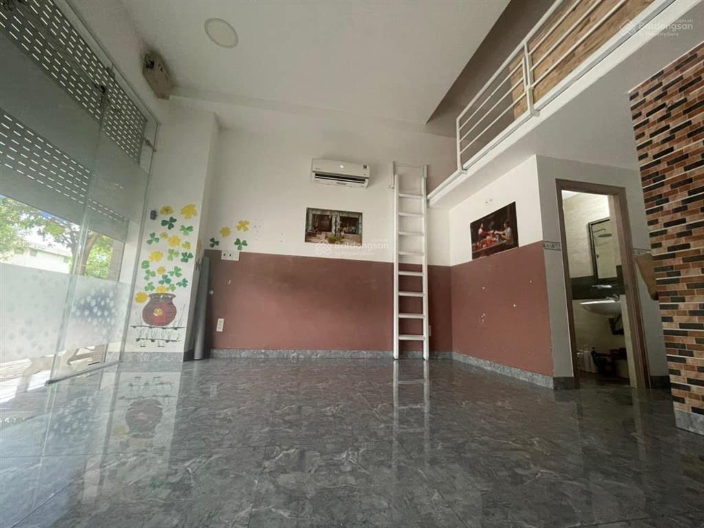 Cho thuê mặt bằng kinh doanh  liên phường gần khu cnc  30m2
