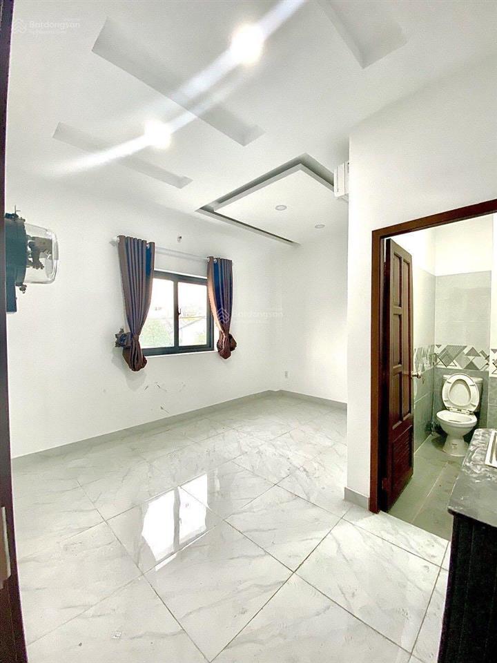 Cho thuê chdv mới tinh  ngay bệnh viện thủ đức  có máy lạnh  vân tay camera an ninh