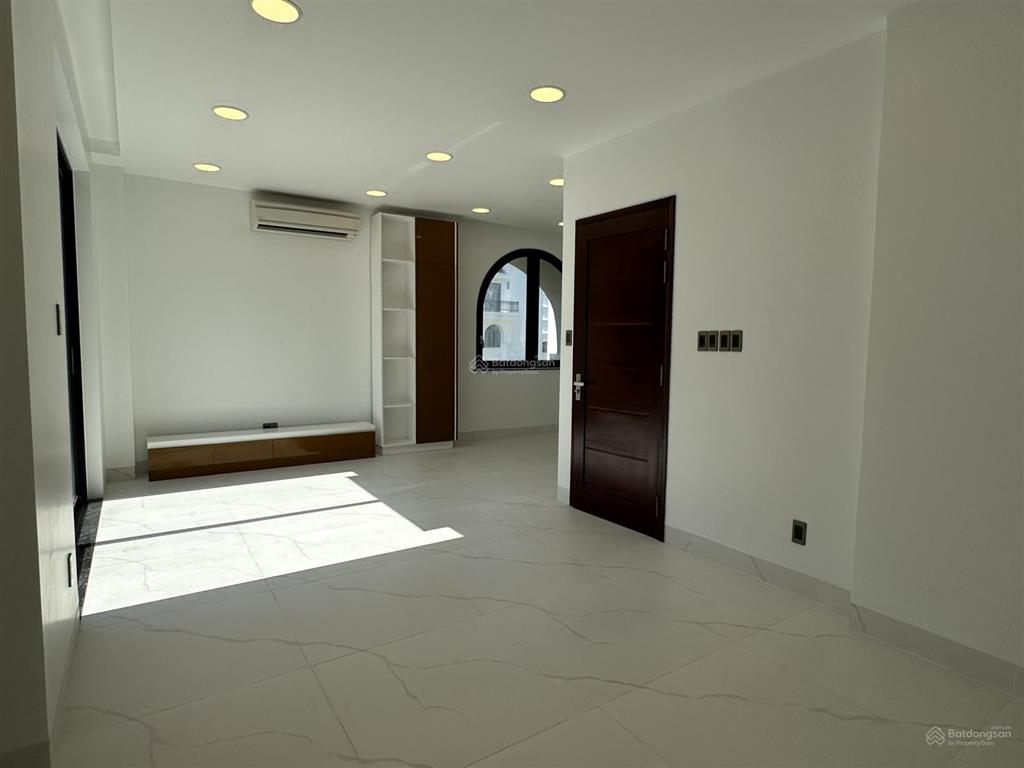 Cho thuê căn villas full nội thất xịn sò khu villas mystery đảo kim cương q2